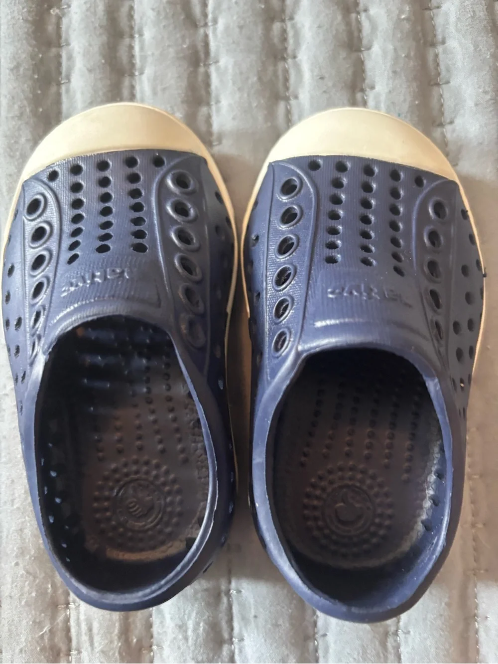 Native Jefferson Kids Navy Blue Slip-On Water Shoes Sneakers White Toe C4